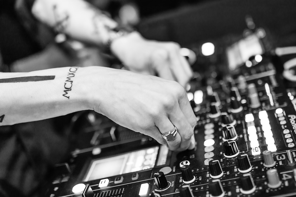 Milovníci elektronickej hudby si v tomto roku určite prídu na svoje. Títo traja DJs predvedú svoju tvorbu na Slovensku.