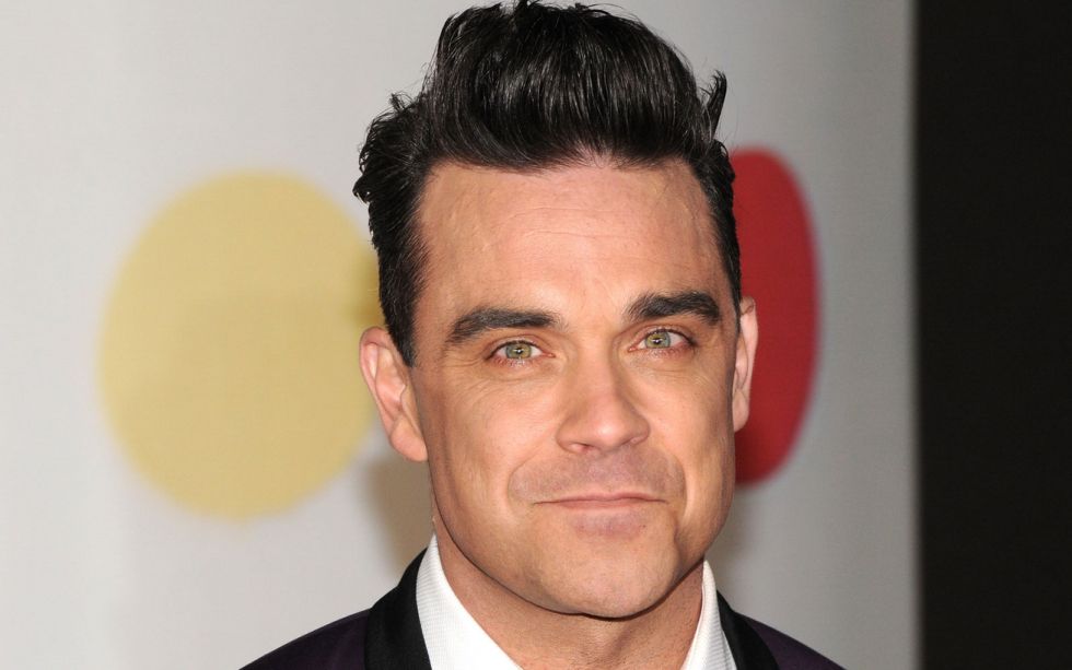 Spevák Robbie Williams kritizuje súčasné popové hviezdy: Chýbajú im dve veci!