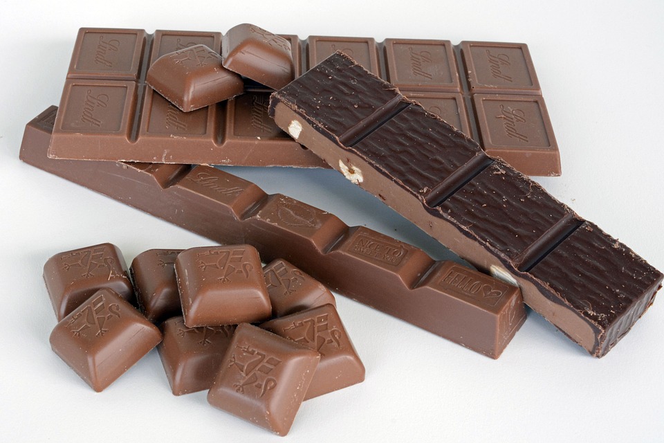 To nie je možné aby čokoláda padala zo vzduchu! V jednom švajčiarskom mestečku sa to ale naozaj stalo!