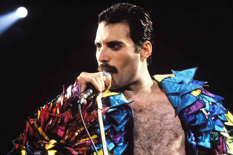 Freddie Mercury a jeho kostým