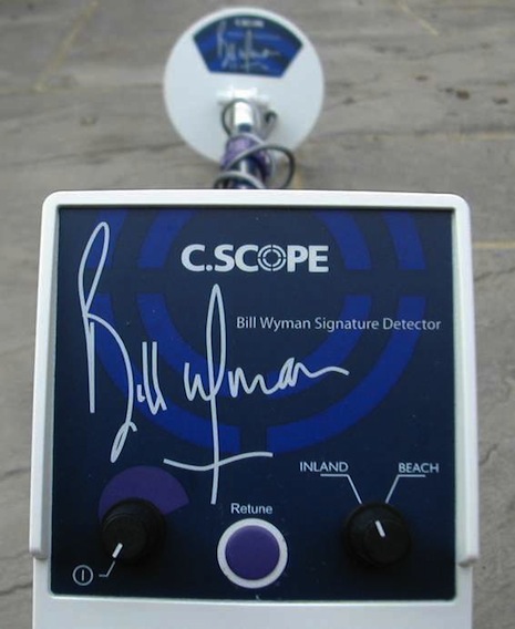 Produkty: Detektor kovu Billa Wymana aj s podpisom