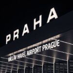 Na pražskom letisku explodovala zábavná pyrotechnika, ktorá zranila cestujúceho