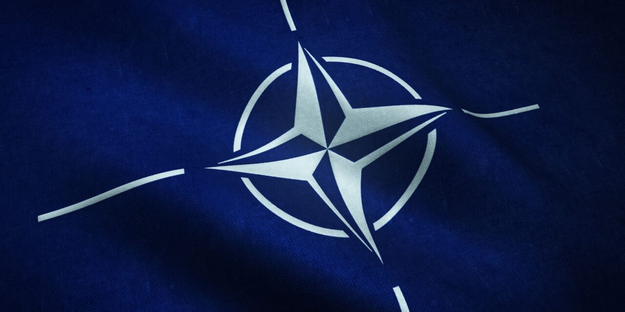 Fínsky minister zahraničných vecí podpísal žiadosť o členstvo v NATO, švédska ministerka tiež!?