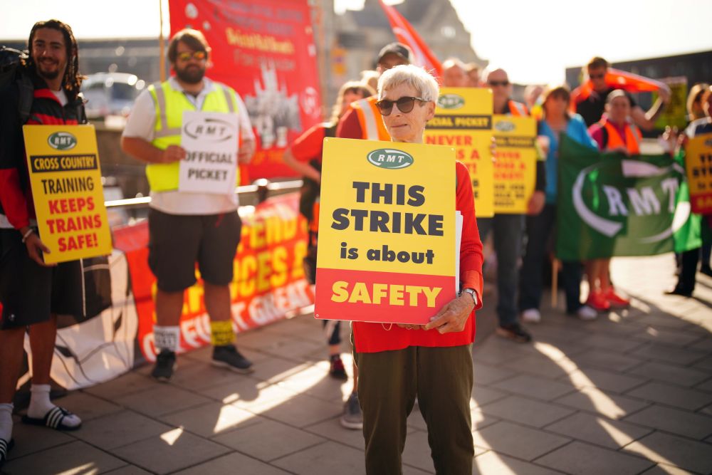 Veľkú Britániu zasiahol najväčší štrajk v železničnej doprave za viac ako 30 rokov