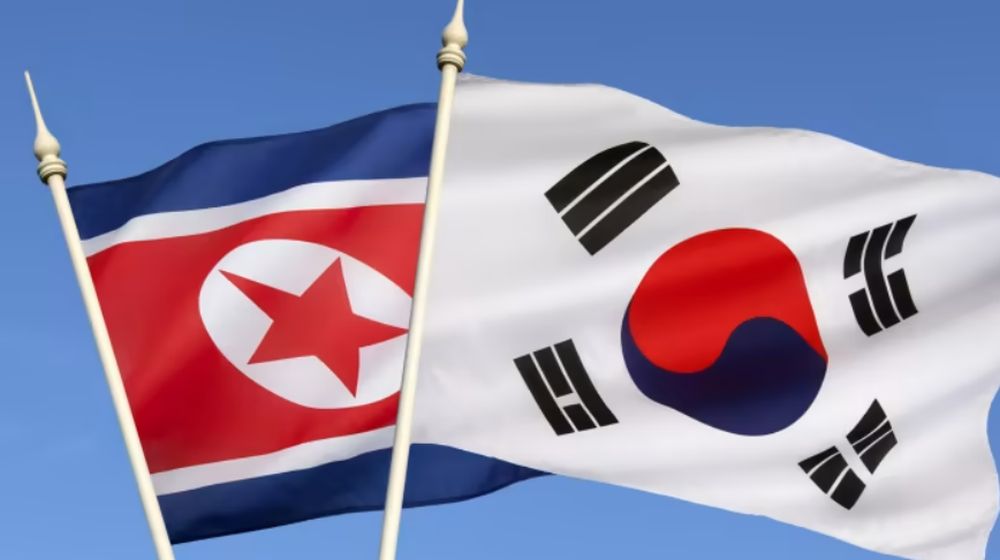 Severná Kórea údajne vypálila strely zo salvových raketometov, tvrdí Soul