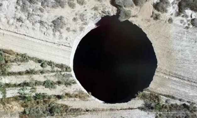 30-metrový kráter v Čile mätie i odborníkov!?