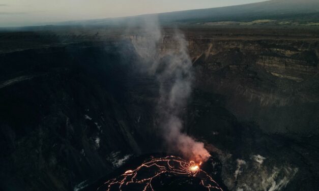 Havaiská sopka Kilauea znova ožíva!? Erupcie vo vrcholovom kráteri!