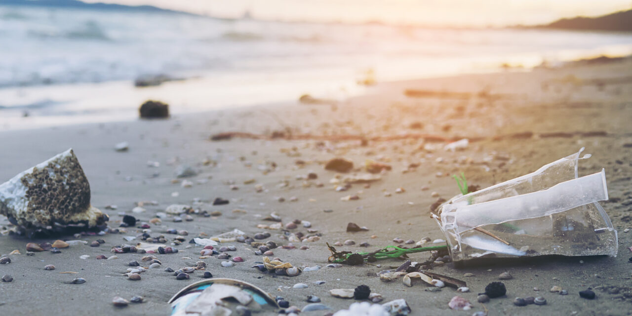 Objem plastu znečisťujúceho oceány sa môže do roku 2040 skoro strojnásobiť!?